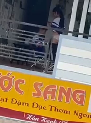 Cực Hot Học Sinh Trường Huỳnh Thị Hưởng Bú Lồn Ngoài Ban Công Quán Cafe