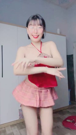 Clip Như Ý 2k2 YYLive có 1 tâm hồn to tròn trắng mịn
